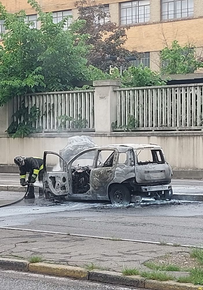 auto bruciata
