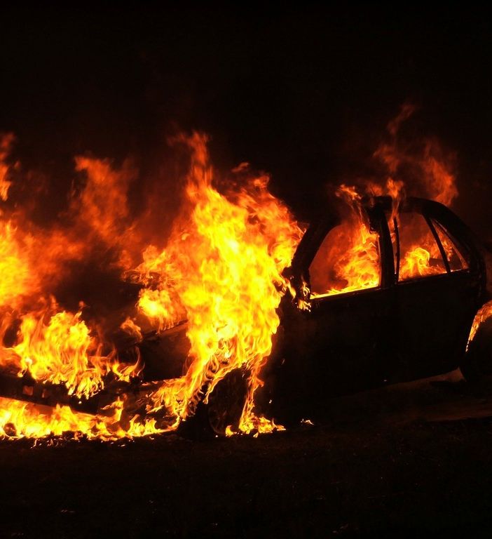 Incendiata nella notte auto di un disabile in via Como. &quot;Atto chiaramente doloso&quot;