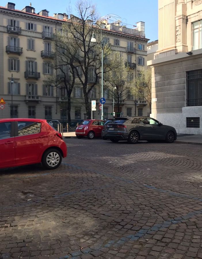 auto in coda ai varchi