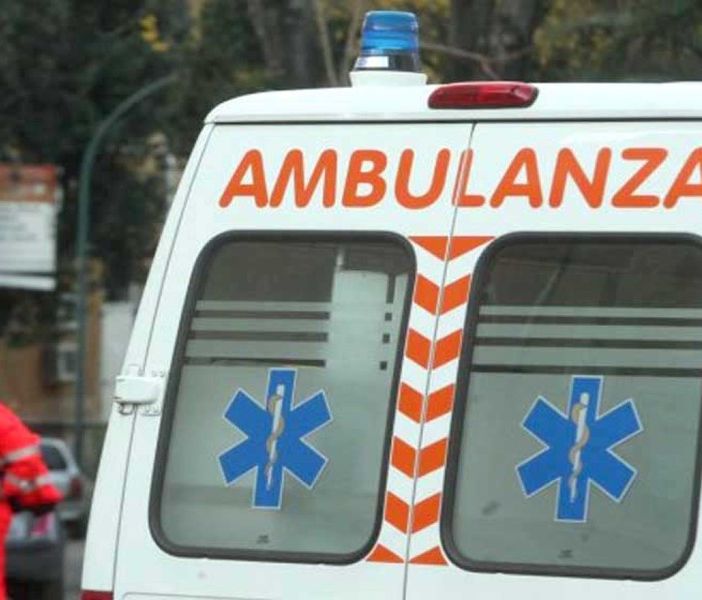 Scontro frontale sulla statale tra Villastellone e Carmagnola: un morto
