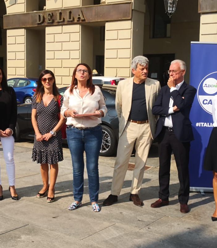candidati azione in piazza Castello