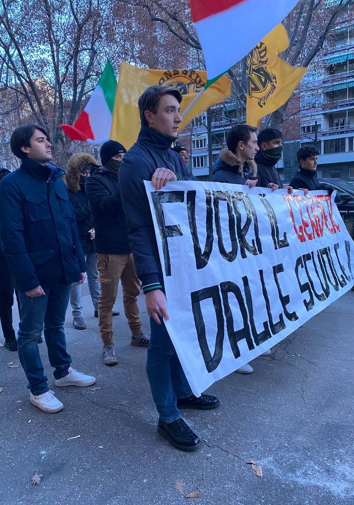 &quot;Teorie di genere non sono altro che un ulteriore strumento per sradicare l'identità&quot;