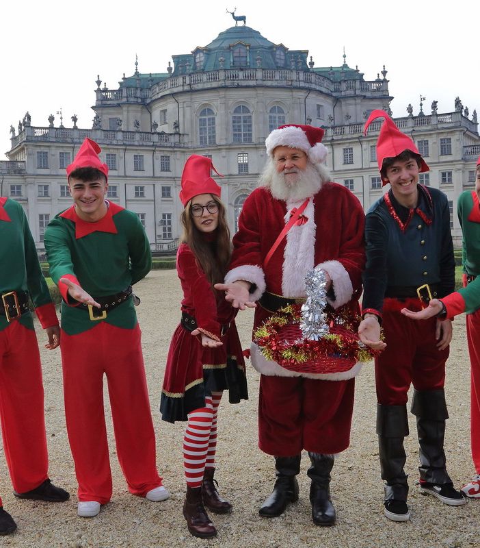 babbo natale e gli elfi a stupinigi