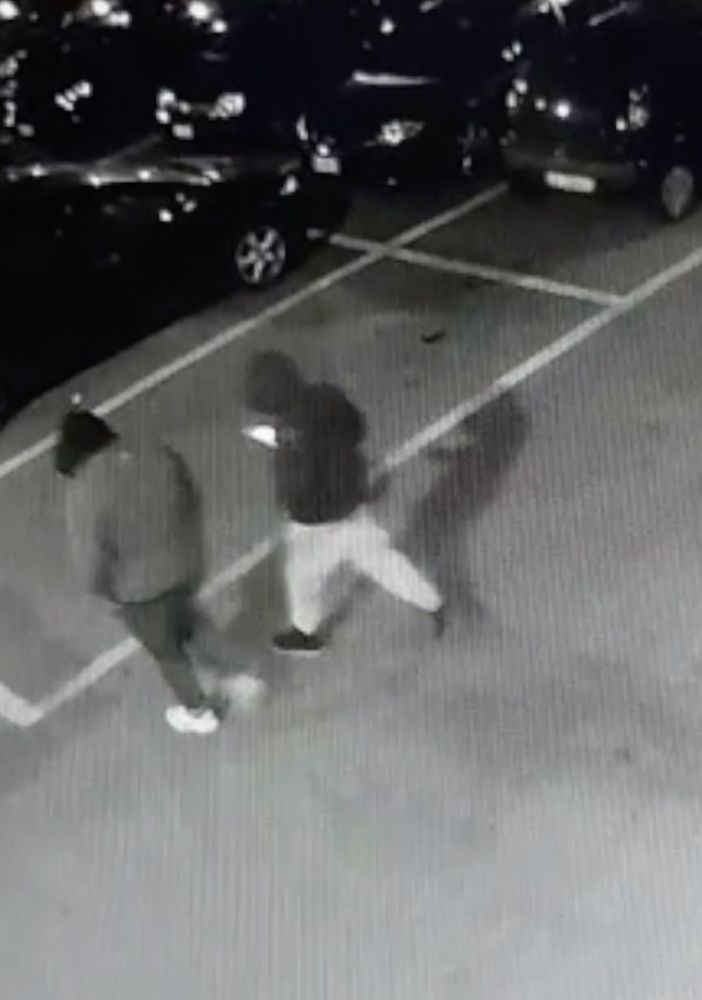 Strambino, i carabinieri scoprono una baby gang che avevano imbrattato i muri della stazione