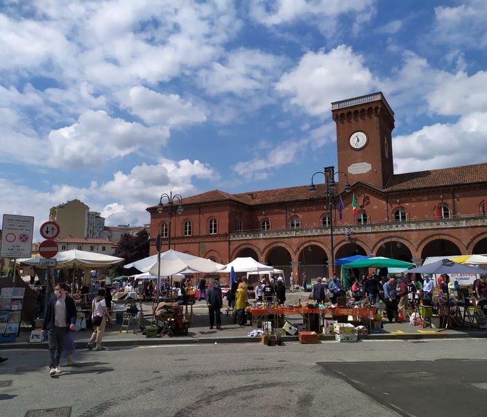 Borgo Dora, via libera al Balon dopo un sabato di stop