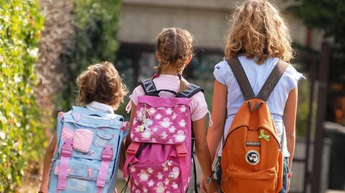 Torino, imbrattata una scuola materna