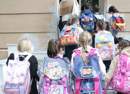 Materne comunali al via con orario ridotto. A tutti verrà presa la temperatura