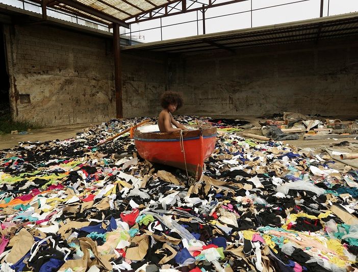 A Torino arriva la mostra d'arte Transvantgarbage, Terre dei Fuochi e di Nessuno