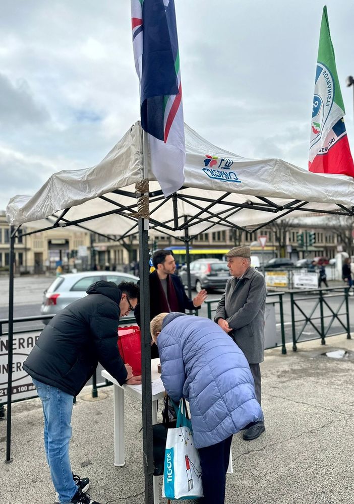 Corso Racconigi, FdI denuncia: &quot;Aggressione a un nostro banchetto al mercato&quot;