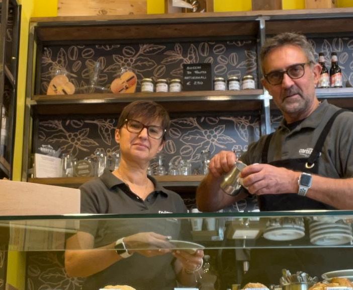 In via Genova apre  un nuovo bar: un segnale di speranza dopo il crollo della gru
