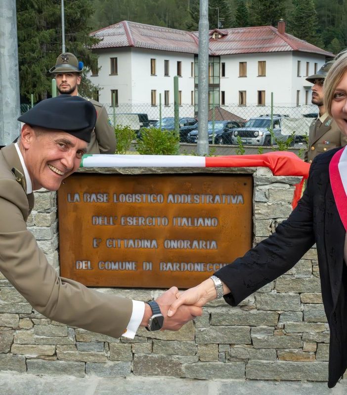 militare e sindaca