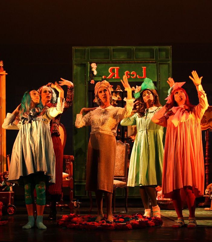 Le feste all'Astra di Torino: &quot;Il berretto&quot; di Capodanno e dal 2 gennaio &quot;Queen LeaR&quot;