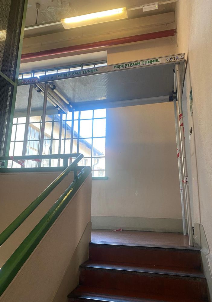 Scuole, alla succursale del Bosso Monti infiltrazioni in un vano scala