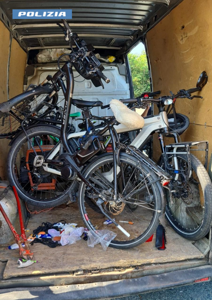 bici rubate in un fugone