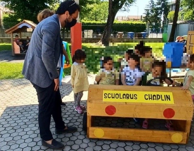 bimbi chaplin e davide guida