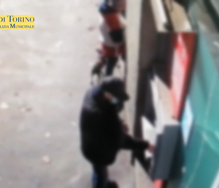 fermo immagine borseggiatori
