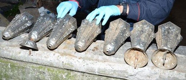 Pinerolo: rubavano ornamenti nei cimiteri, arrestati due italiani di 45 e 68 anni