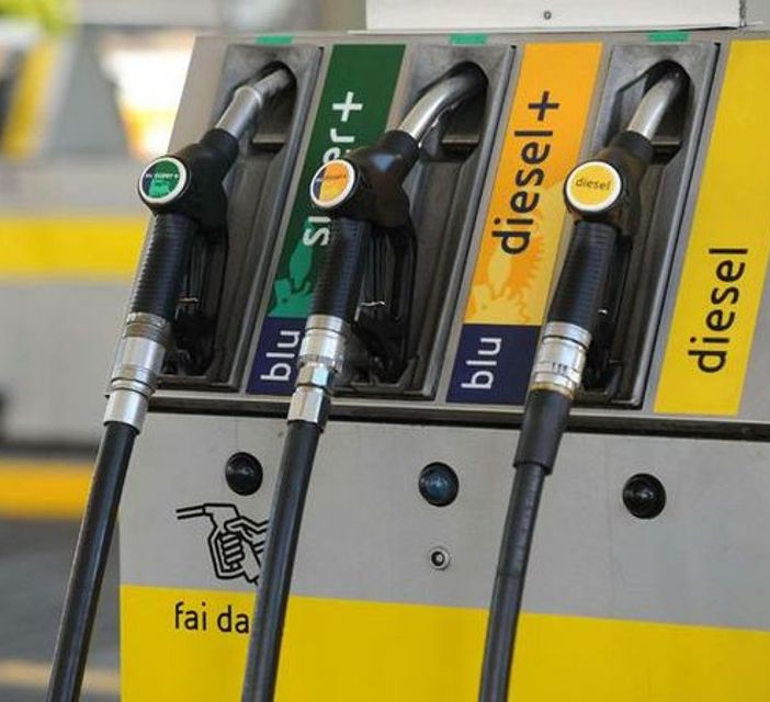 Sciopero dei benzinai: chiuso un distributore su quattro. &quot;Ma il governo ha ascoltato il nostro messaggio&quot;