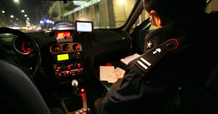 Moncalieri, travolge un ventenne con la macchina e non si ferma