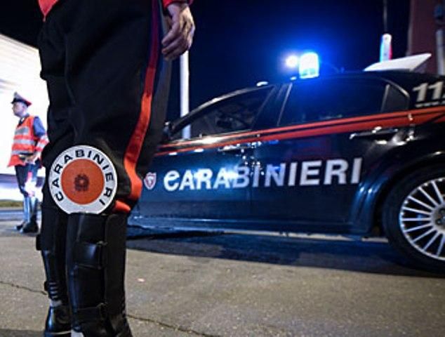 Rider picchiato e derubato da due minorenni: 25 giorni di prognosi per una lussazione