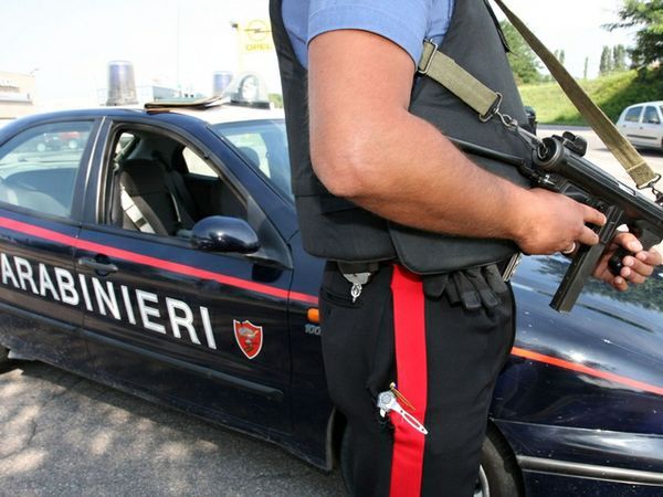 Torino: utilizzavano un furgone come &quot;corriere&quot; per trasportare refurtiva dall'Italia ai paesi dell'Est