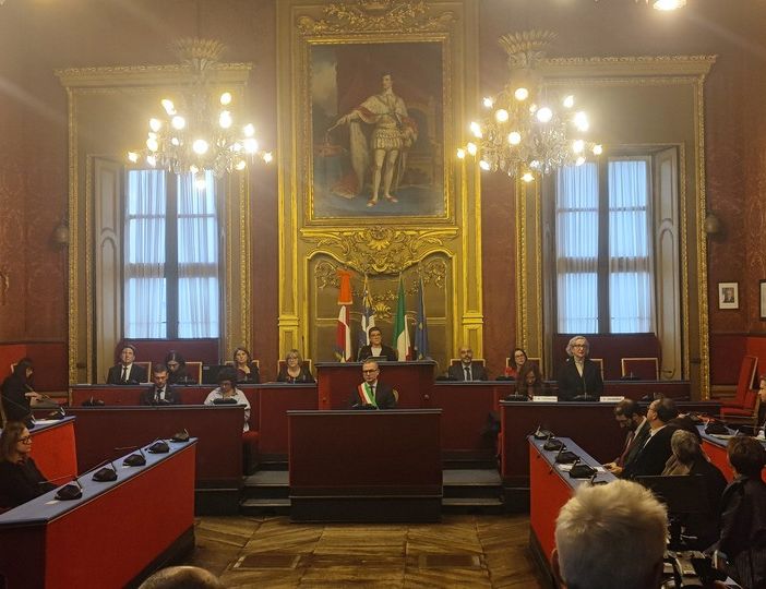 Giornata contro la violenza sulle donne in Comune: giardino Mirabal, la riapertura della struttura Mariposas e la Mole arancione