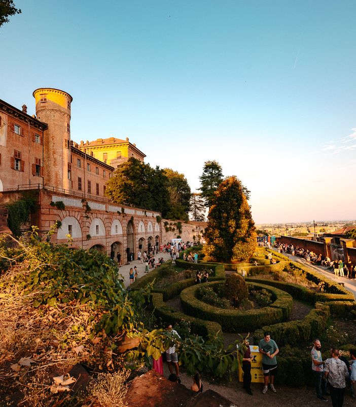 Musica, candele e arte: Club Silencio apre per una notte il Castello di Moncalieri