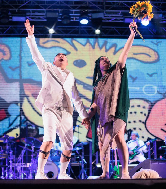 Elio e le Storie tese sul palco del Foro Festival a Carmagnola