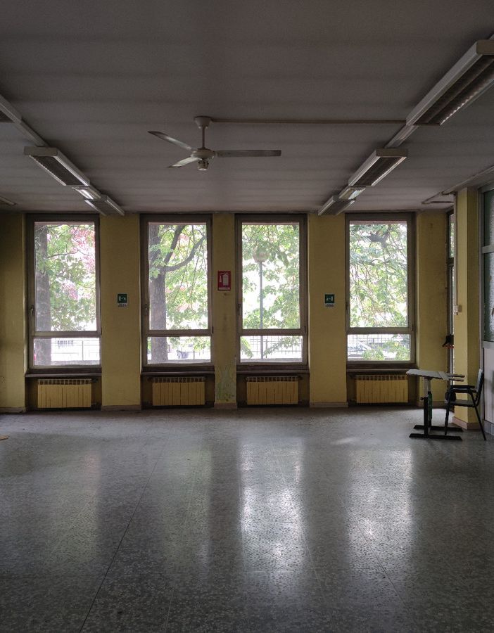 . L'edificio di via Cena 5 razziato dai ladri