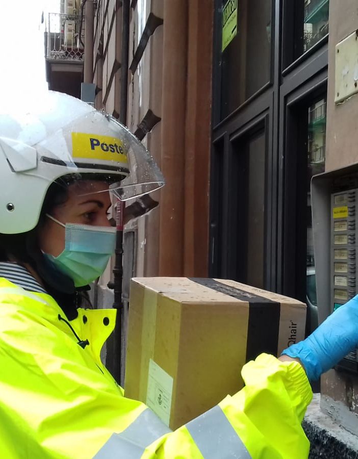 Poste Italiane e Smat cercano personale: aperte le assunzioni per portalettere e tecnici