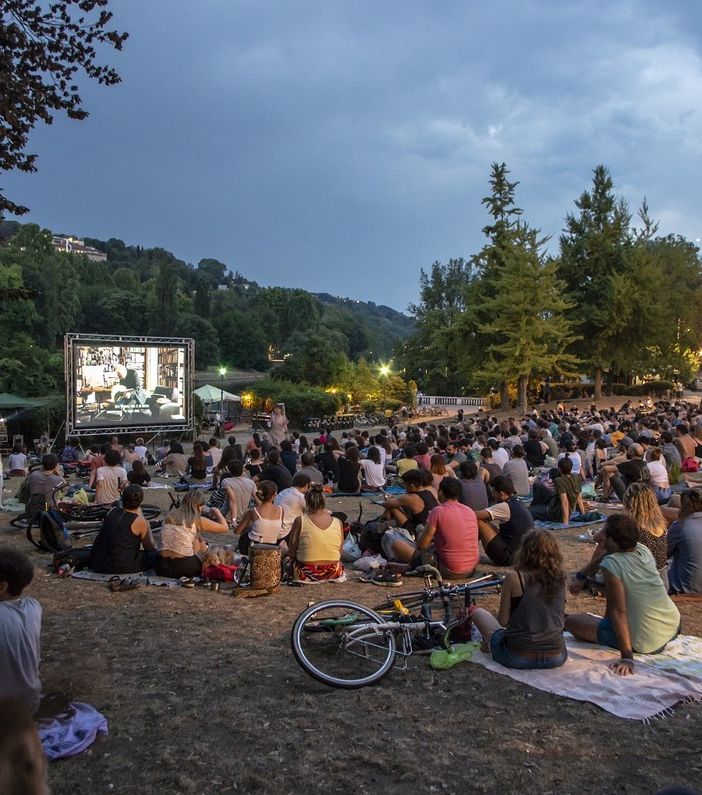 Davanti all'ImbarKino, torna il Cinema nel prato all'aperto al Valentino