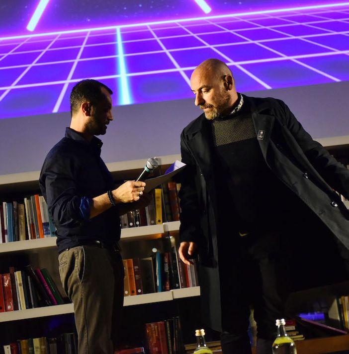 Valerio Vigliaturo e Themorbelli in una jam session tra poesia e musica al CCCP