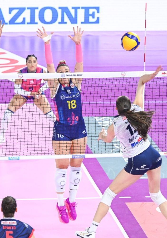 Volley, la Reale Mutua Fenera Chieri ’76 cede a Scandicci