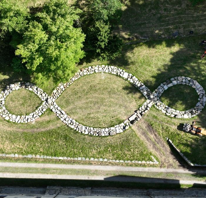 All'Abbazia di Novalesa l'ultima installazione del Terzo Paradiso di Michelangelo Pistoletto
