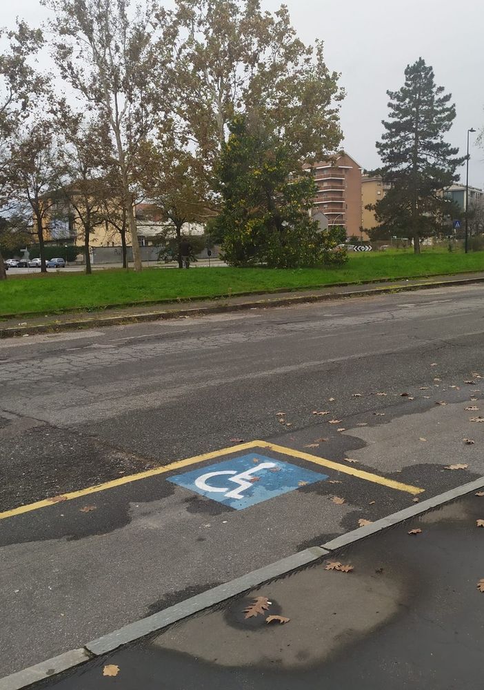Sgomberati i camper dei rom in corso Salvemini