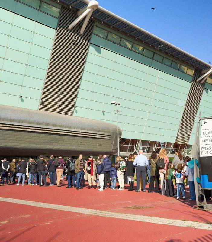 Artissima 2024 supera la soglia dei 34 mila gli ingressi, stabili i numeri delle altre fiere