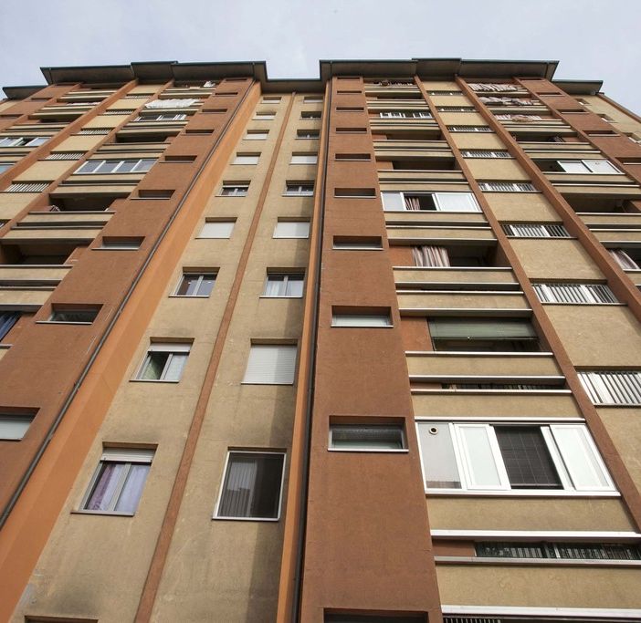 Dai cittadini un'idea per restituire alla collettività migliaia di immobili vuoti a Torino