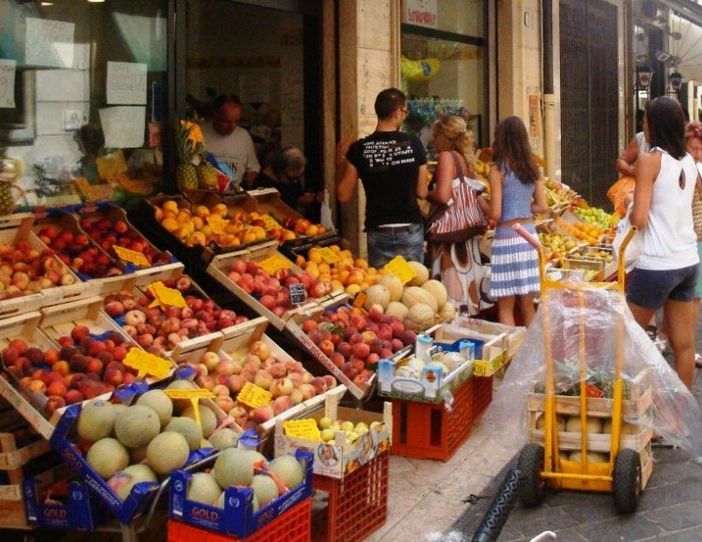 Distretti del Commercio: aperte le iscrizioni per i nuovi progetti, stanziati oltre 8 milioni di euro