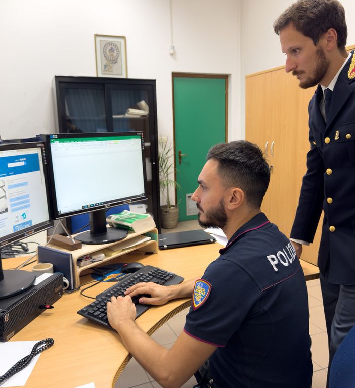 Polizia di Stato e Airbnb contro le truffe online: i consigli per prenotare le vacanze in sicurezza