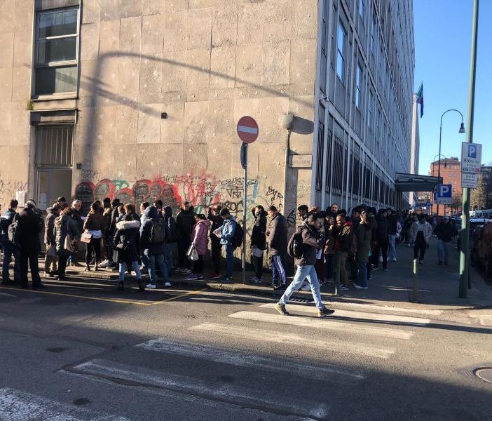 Uffici Immigrazione, Cgil all'attacco: &quot;Basta con la propaganda: le code non sono affatto abolite&quot;