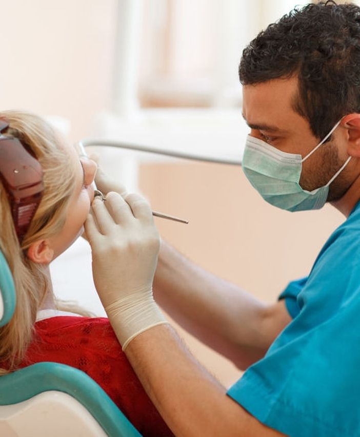 Cure dentali: perché rimuovere il tartaro dai denti