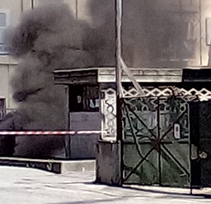 Orbassano, in fiamme un parcheggio sotterraneo: isolata l'area di piazzetta Lombardi [FOTO E VIDEO]