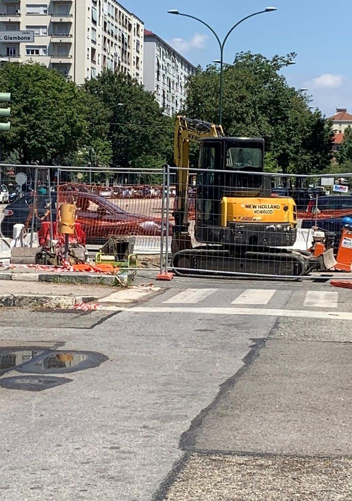 Buca del sottopasso del Lingotto: sono partiti i lavori per la riparazione
