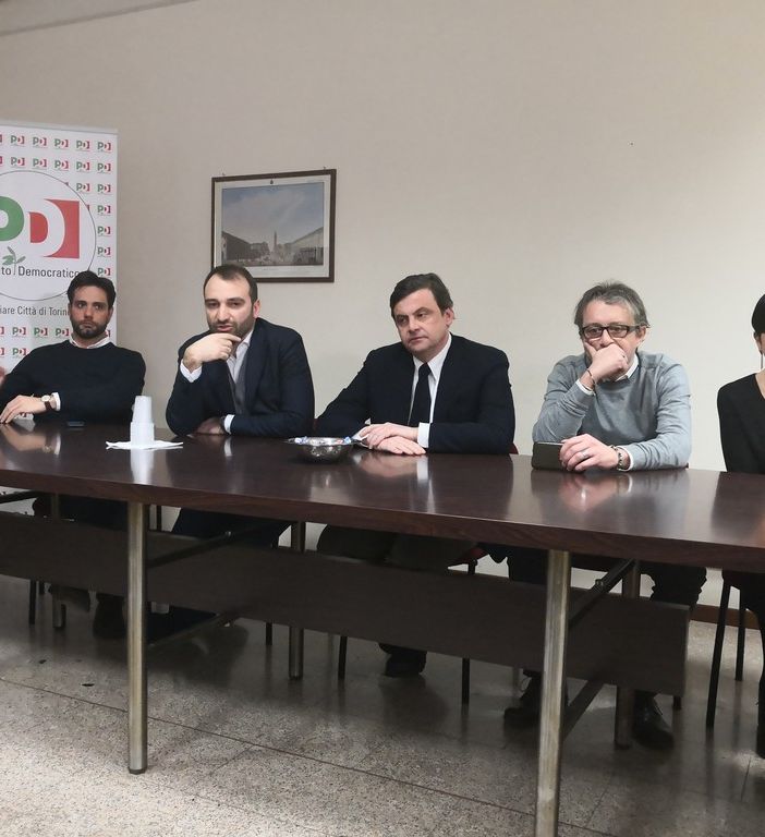 Calenda a Torino per &quot;Siamo Europei&quot;: &quot;Città fuori controllo, microcosmo di quello che accade in Italia&quot;