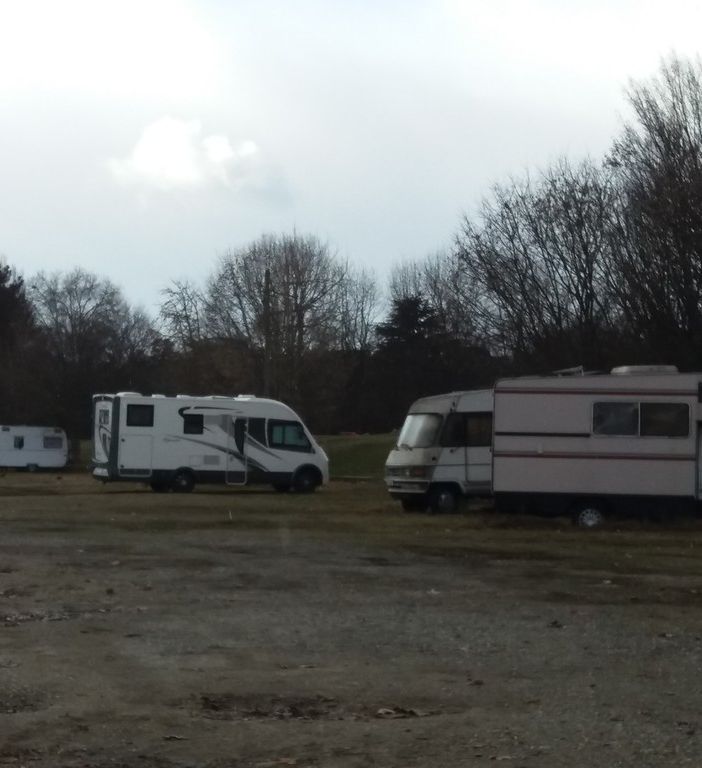 Camper in piazza d'Armi: il mistero dei circensi accampati di Grugliasco