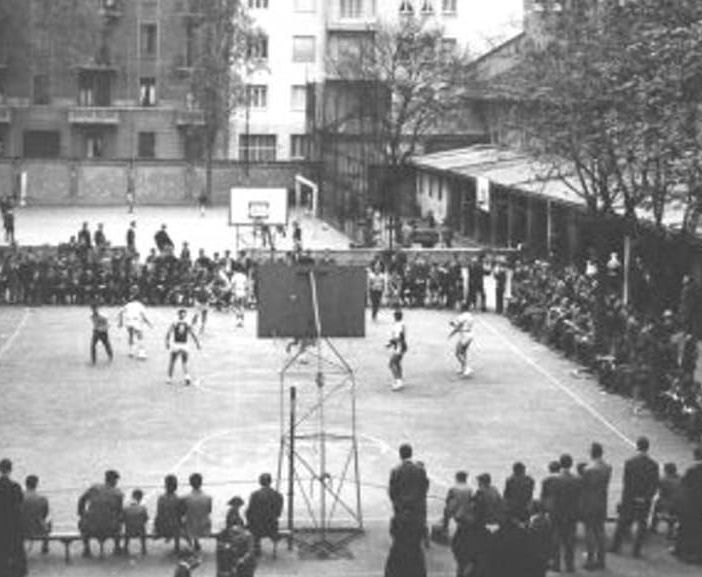 l'oratorio della Crocetta con il campo da basket