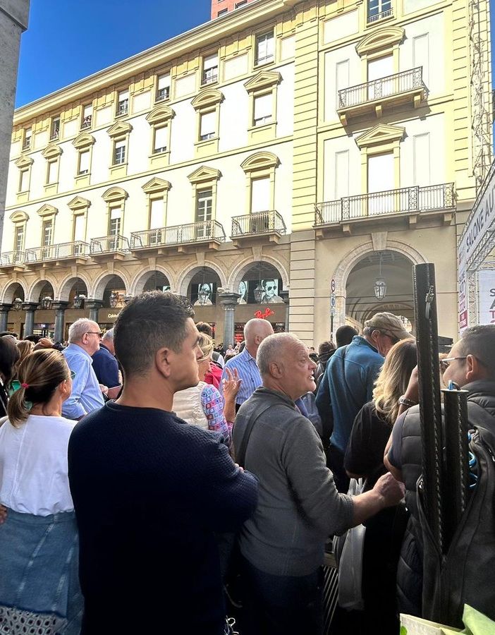 Salone Auto: gli appassionati di bolidi affollano il centro, ma non mancano i disagi alla viabilità