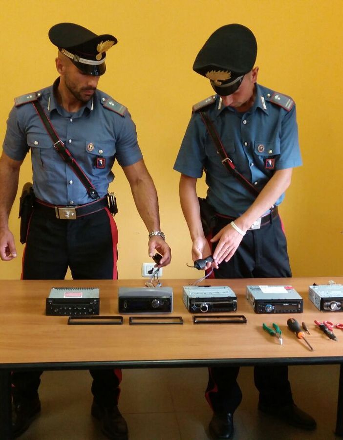 Stroncata l'ondata di furti ai danni della automobili a Chieri: due denunce