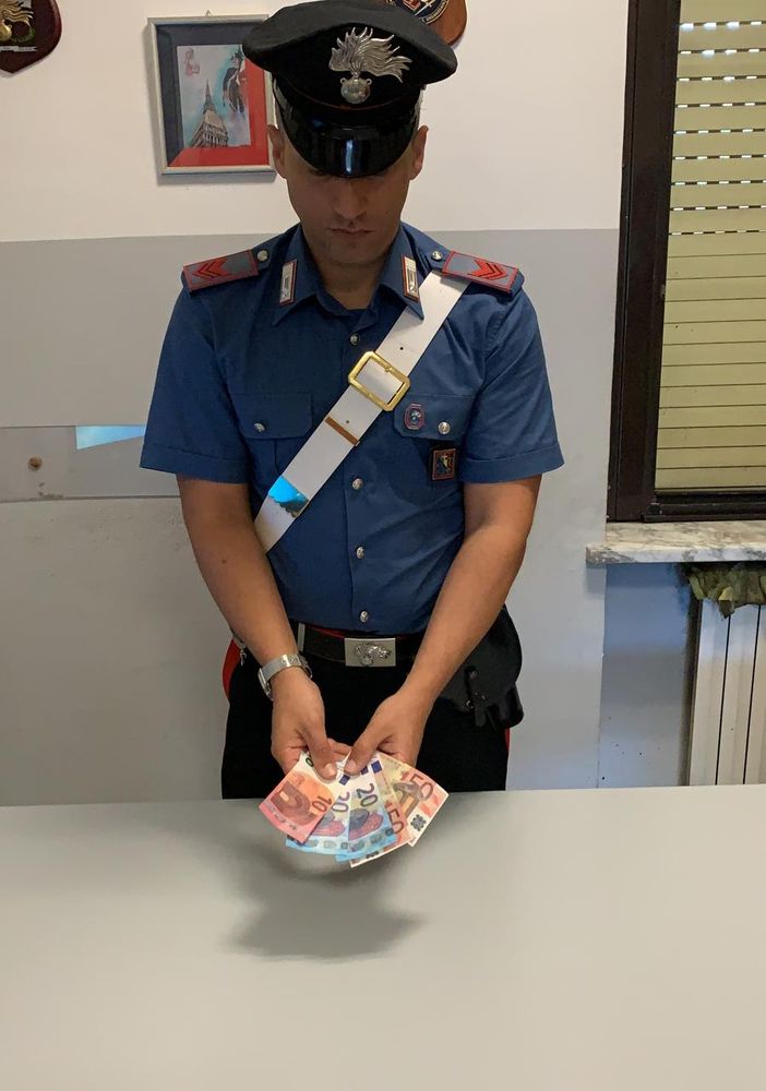 Nichelino, colf rubava denaro ad anziana di 90 anni: arrestata