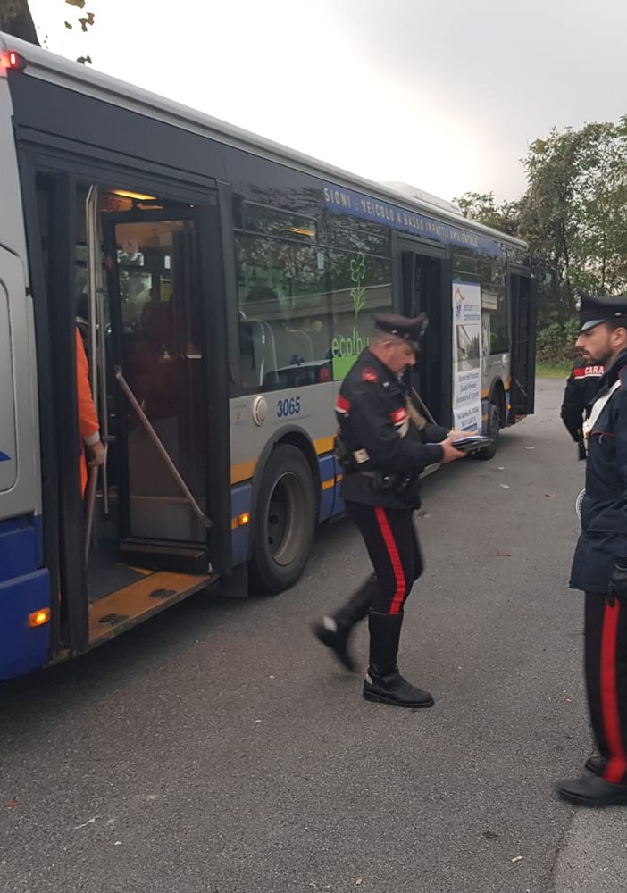 Sicurezza sui mezzi pubblici, controlli dei carabinieri: a Collegno 45 persone scoperte senza biglietto